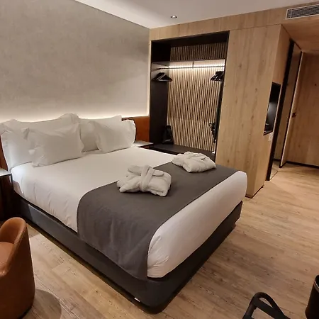 Principe Avila Отель 4*